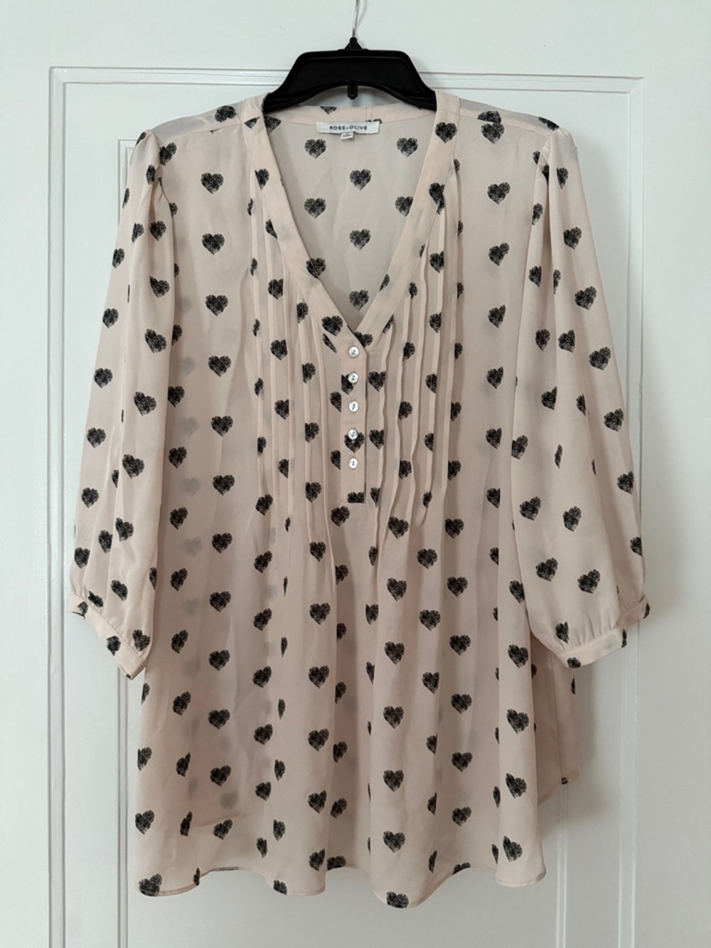 Rose + Olive 1X Pink Heart Print Blouse | Pintuck Flowy 3/4 Sleeve Top